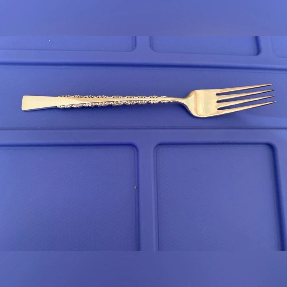 (1) VINTAGE Antique Replacement Piece international deep silver inlaid Fork
